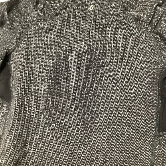 Lululemon Think Fast Long Sleeve Top Herringbone Black / Gray Size 8 - Picture 12 of 13